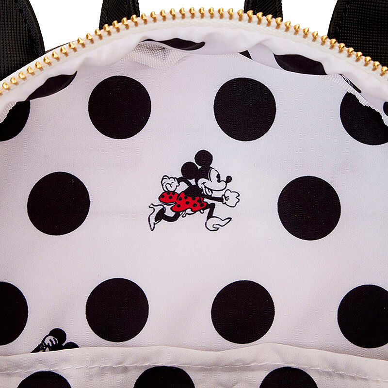 Polka dot bag with Minnie Mouse on a white background