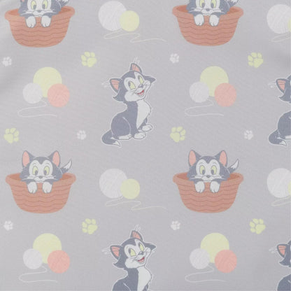 Pattern of Figaro and yarn balls on a gray background