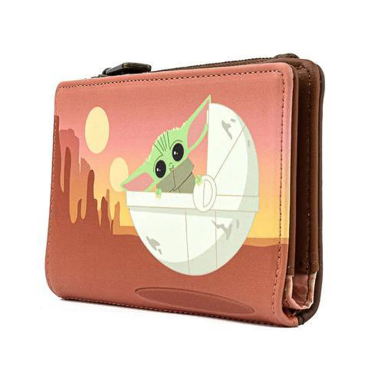 Wallet with Grogu or 'The Child' in the desert with the twin suns, on a white background